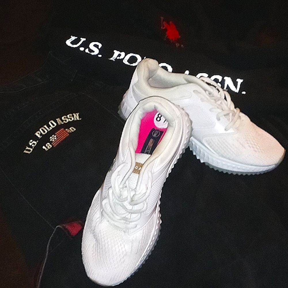 8.5 Polo Assn tennis shoes